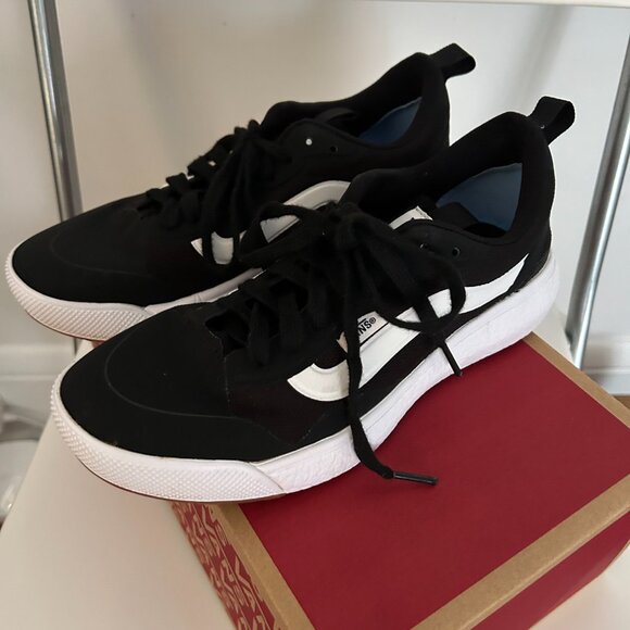 Vans Ultrarange Exo Black Sneakers Women’s Size 7 / Men’s 5.5 - Picture 4 of 13
